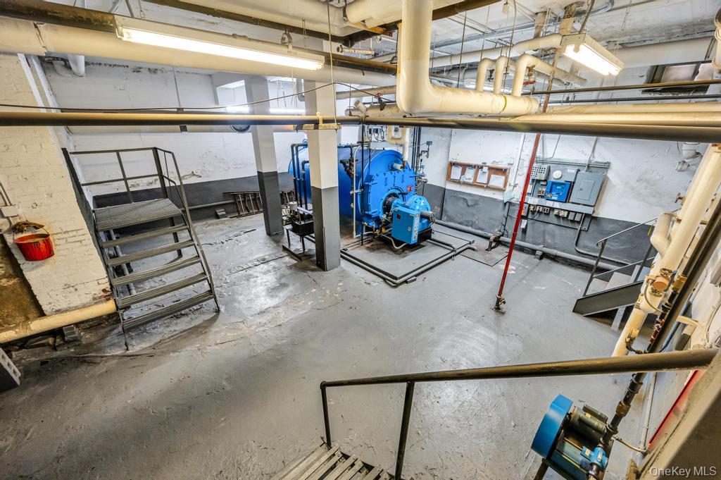 #18 photo, 3716 83rd Street, Куинс ‖ Jackson Heights , NY 11372