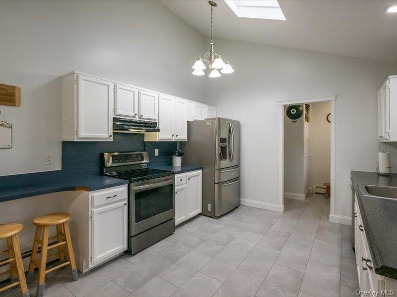 #10 photo, 8 Shelley Court, Middle Island , NY 11953