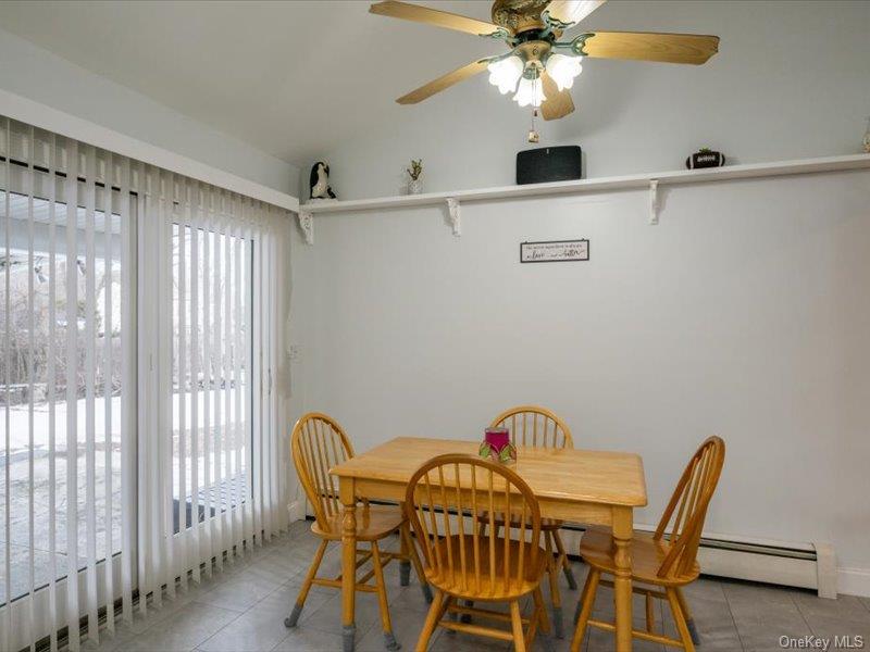 #12 photo, 8 Shelley Court, Middle Island , NY 11953