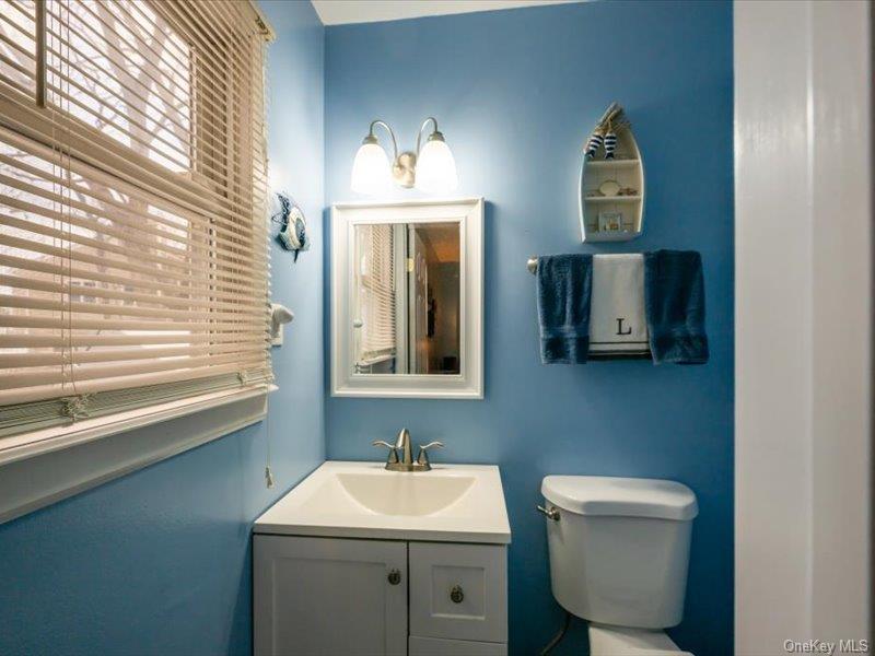 #15 photo, 8 Shelley Court, Middle Island , NY 11953