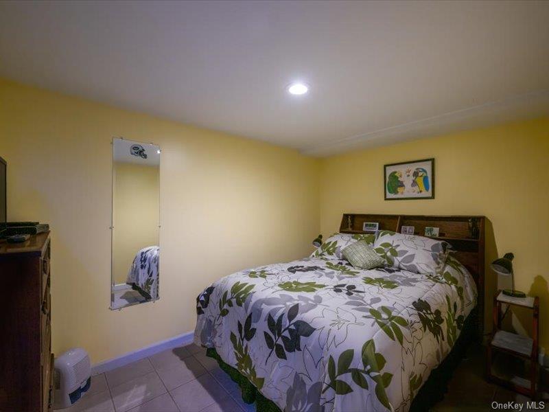 #18 photo, 8 Shelley Court, Middle Island , NY 11953