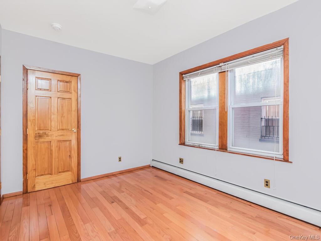 #11 photo, 2162 24th Street, Astoria , NY 11105