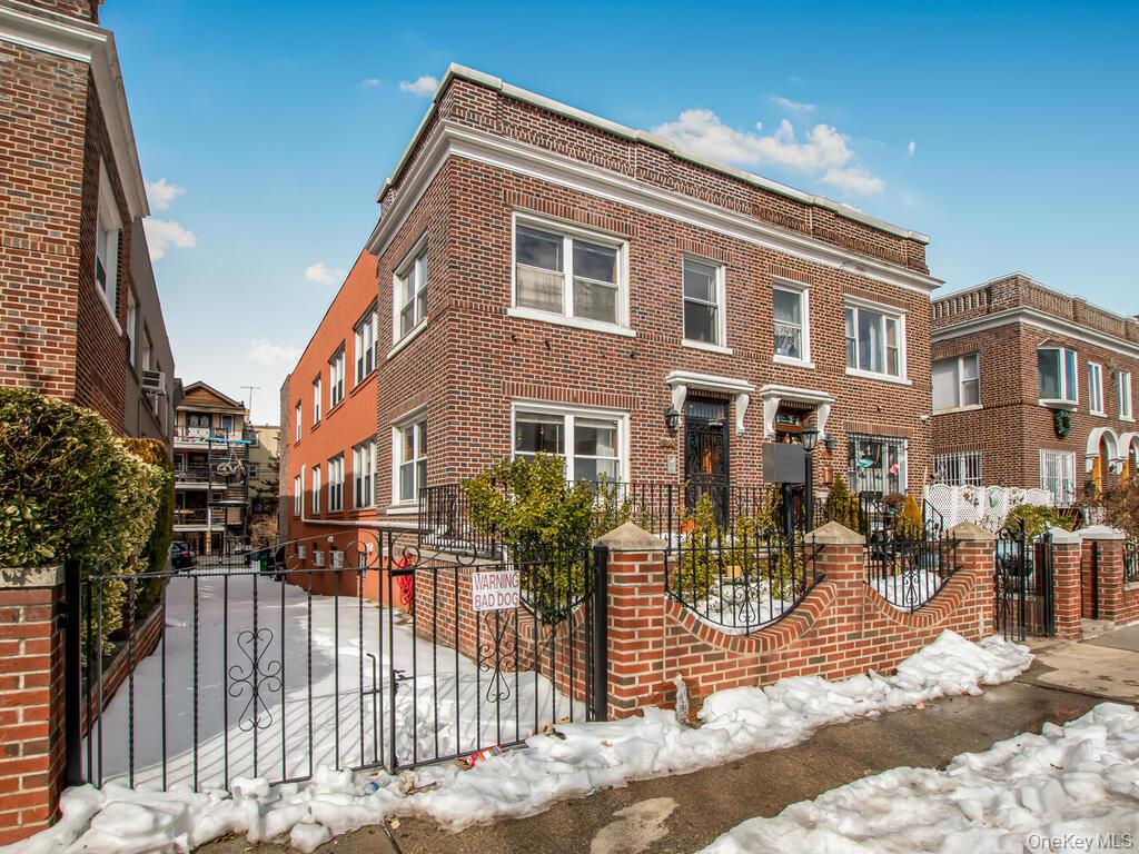 #2 photo, 2162 24th Street, Astoria , NY 11105