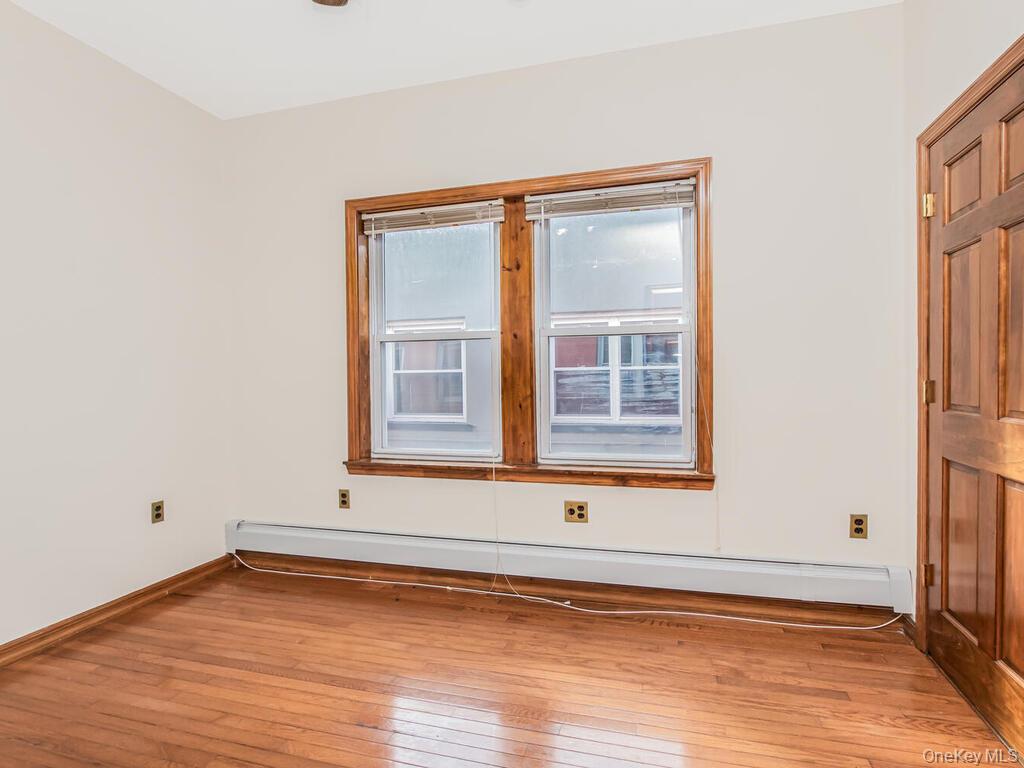 #20 photo, 2162 24th Street, Astoria , NY 11105