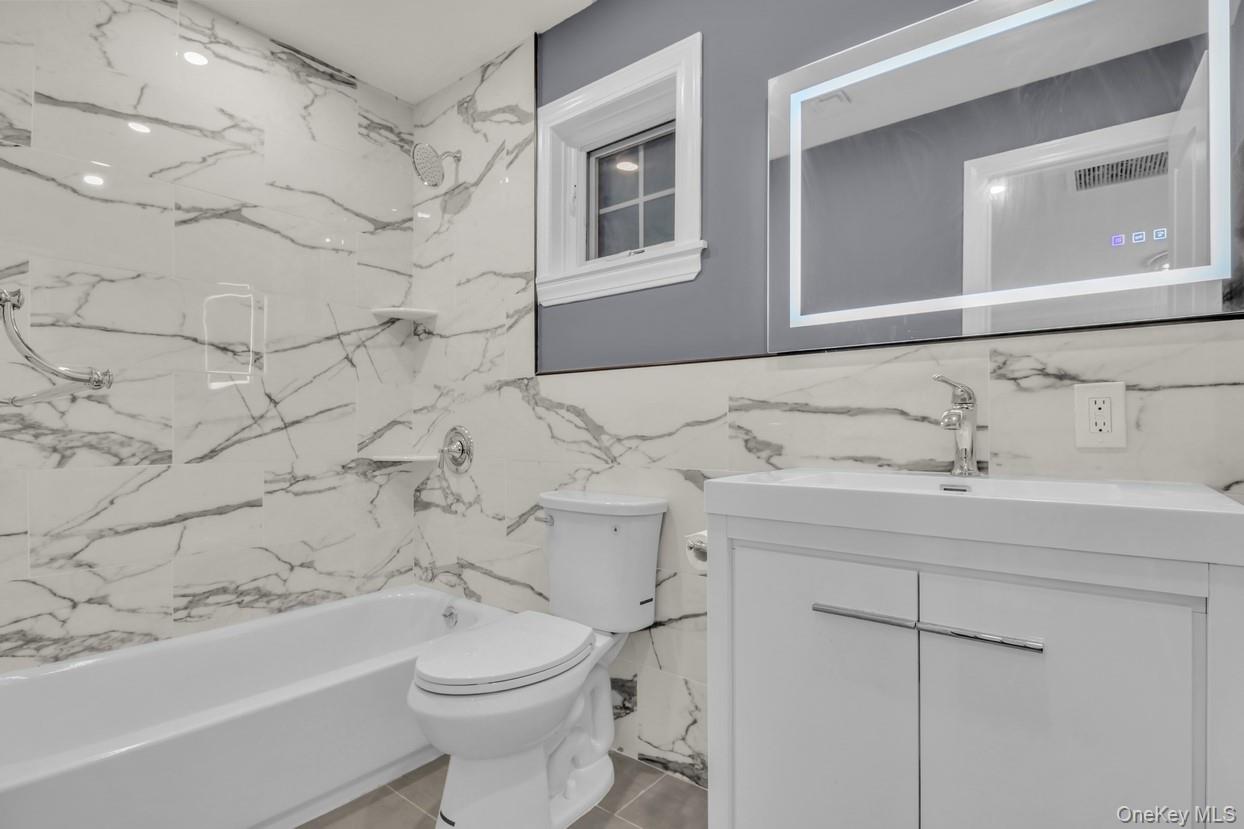 #10 photo, 858 Prescott Street, Valley Stream , NY 11580