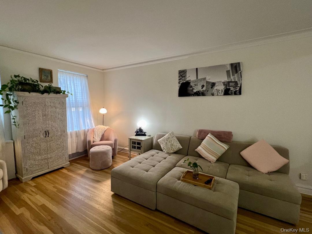 #3 photo, 6863 108th Street, Куинс ‖ Forest Hills , NY 11375