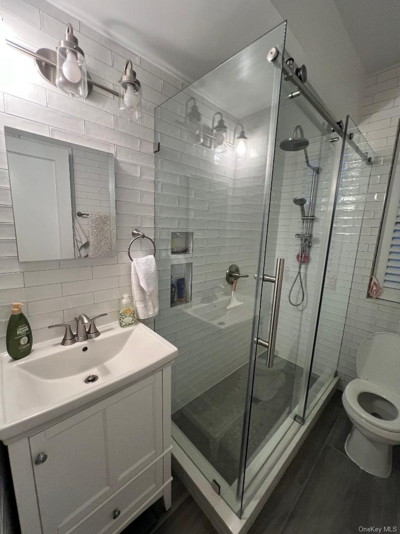 #6 photo, 6863 108th Street, Куинс ‖ Forest Hills , NY 11375