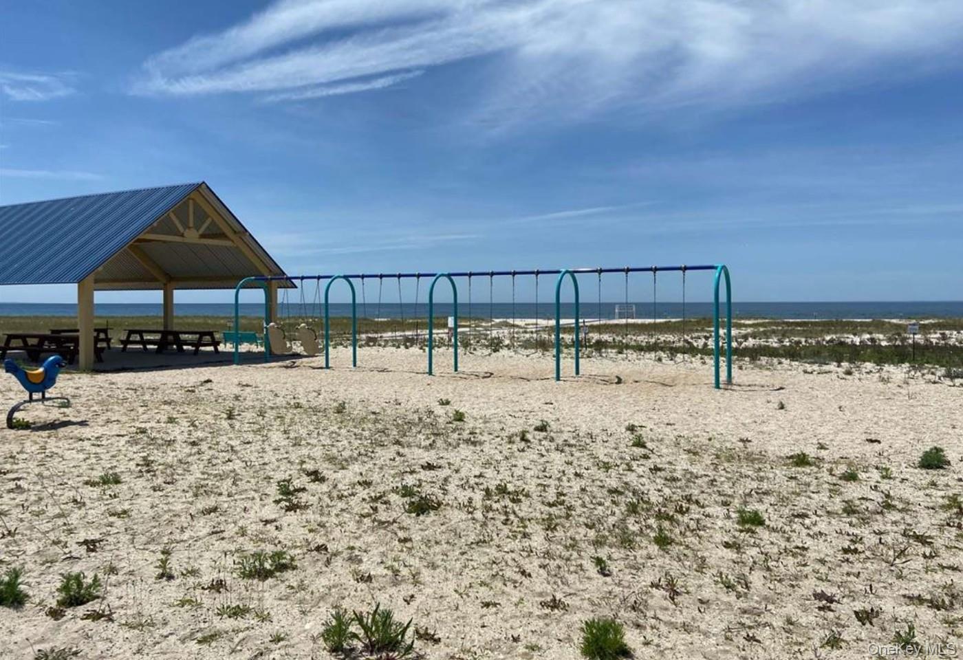 #18 photo, 190 Jackson Landing, Mattituck , NY 11952