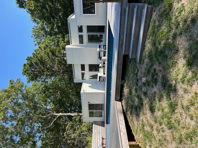 #1 photo, 14 Park Circle, Quogue , NY 11959