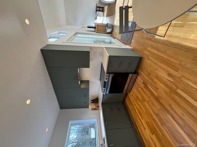 #11 photo, 14 Park Circle, Quogue , NY 11959