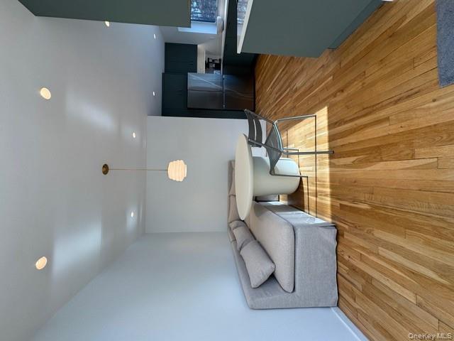 #12 photo, 14 Park Circle, Quogue , NY 11959