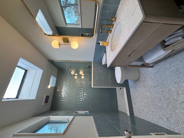 #6 photo, 14 Park Circle, Quogue , NY 11959