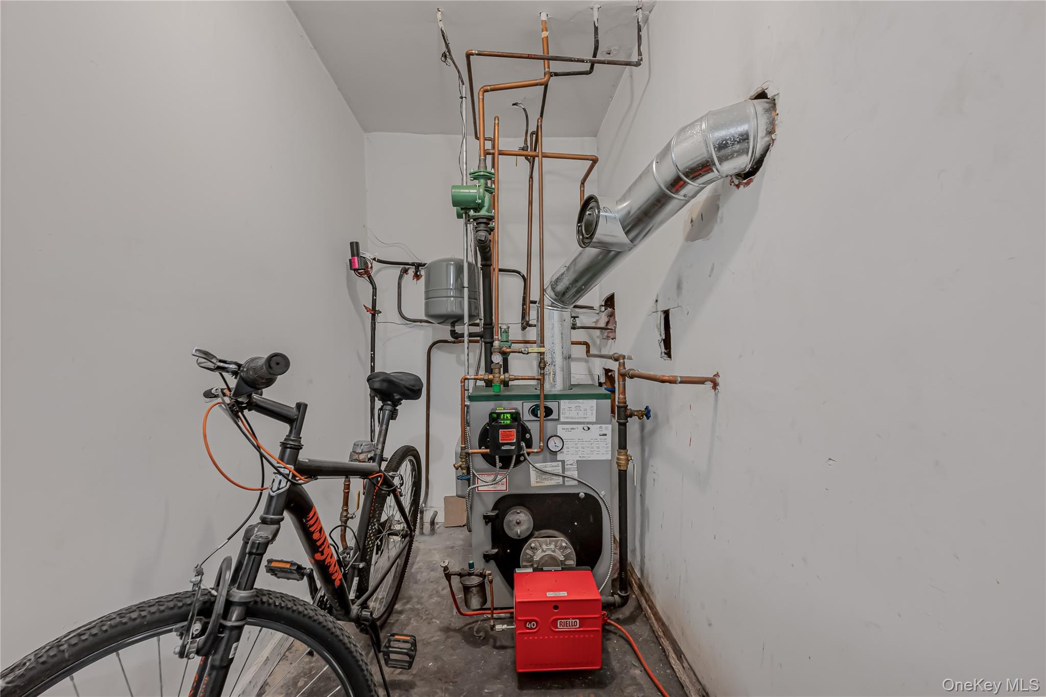 #20 photo, 1008 Wood Park Drive, Baldwin , NY 11510