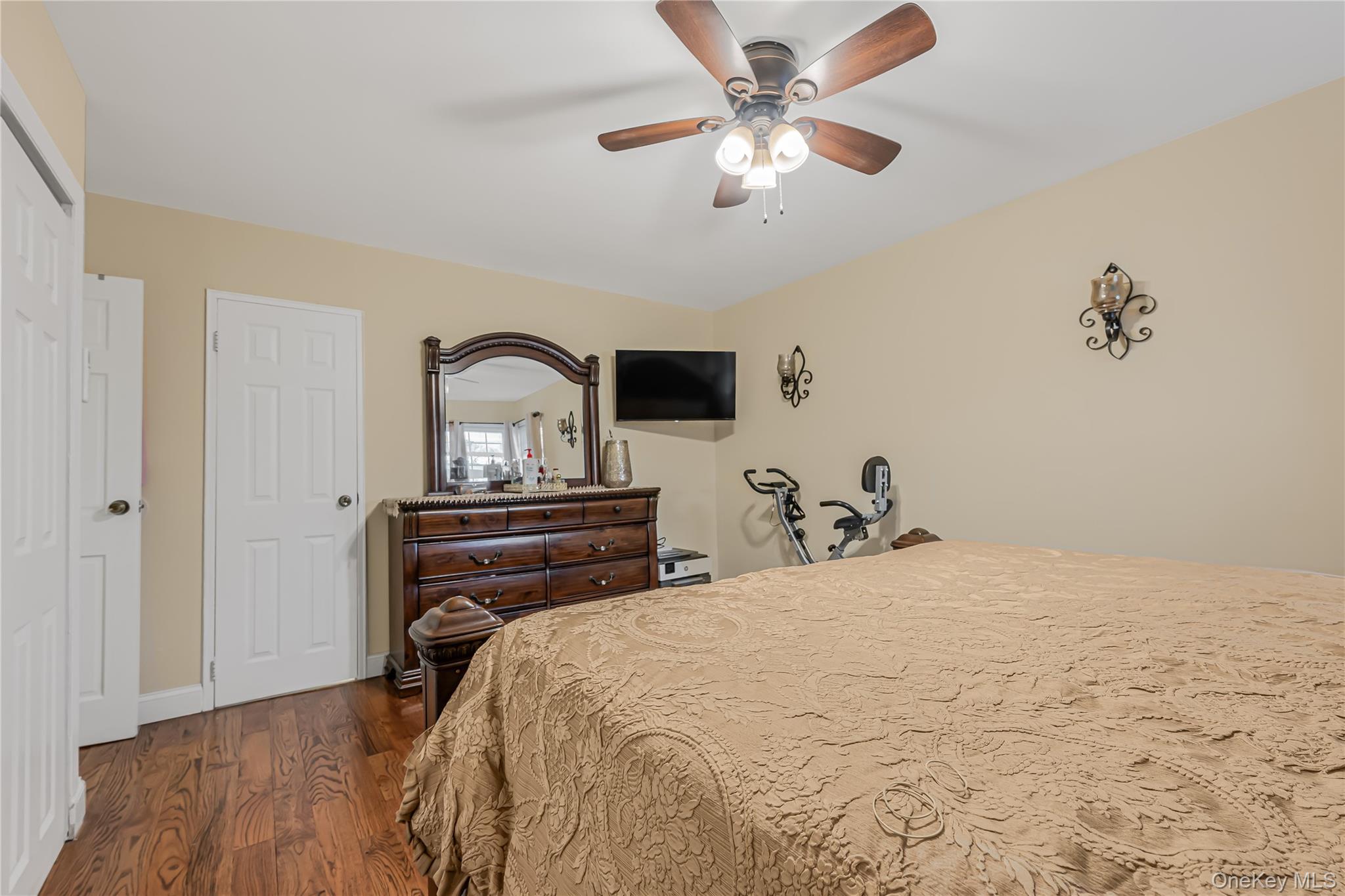 #4 photo, 1008 Wood Park Drive, Baldwin , NY 11510