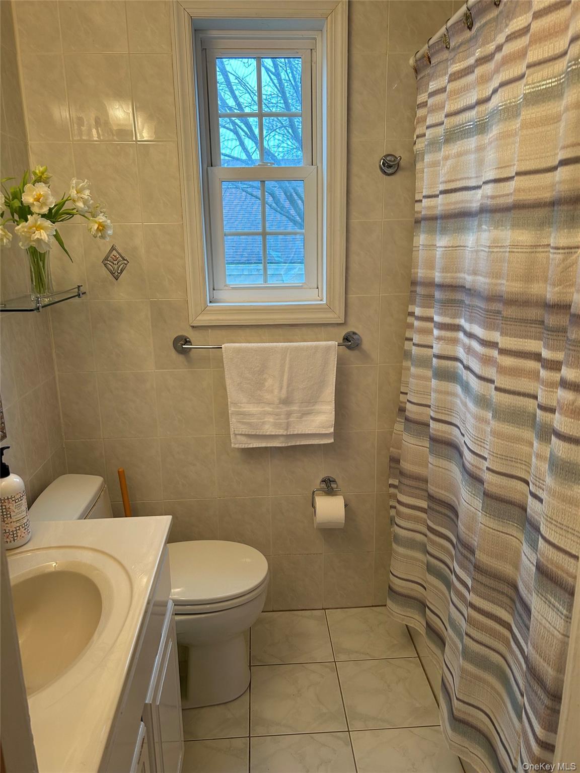 #9 photo, 223-24 65 Ave, Bayside , NY 11364