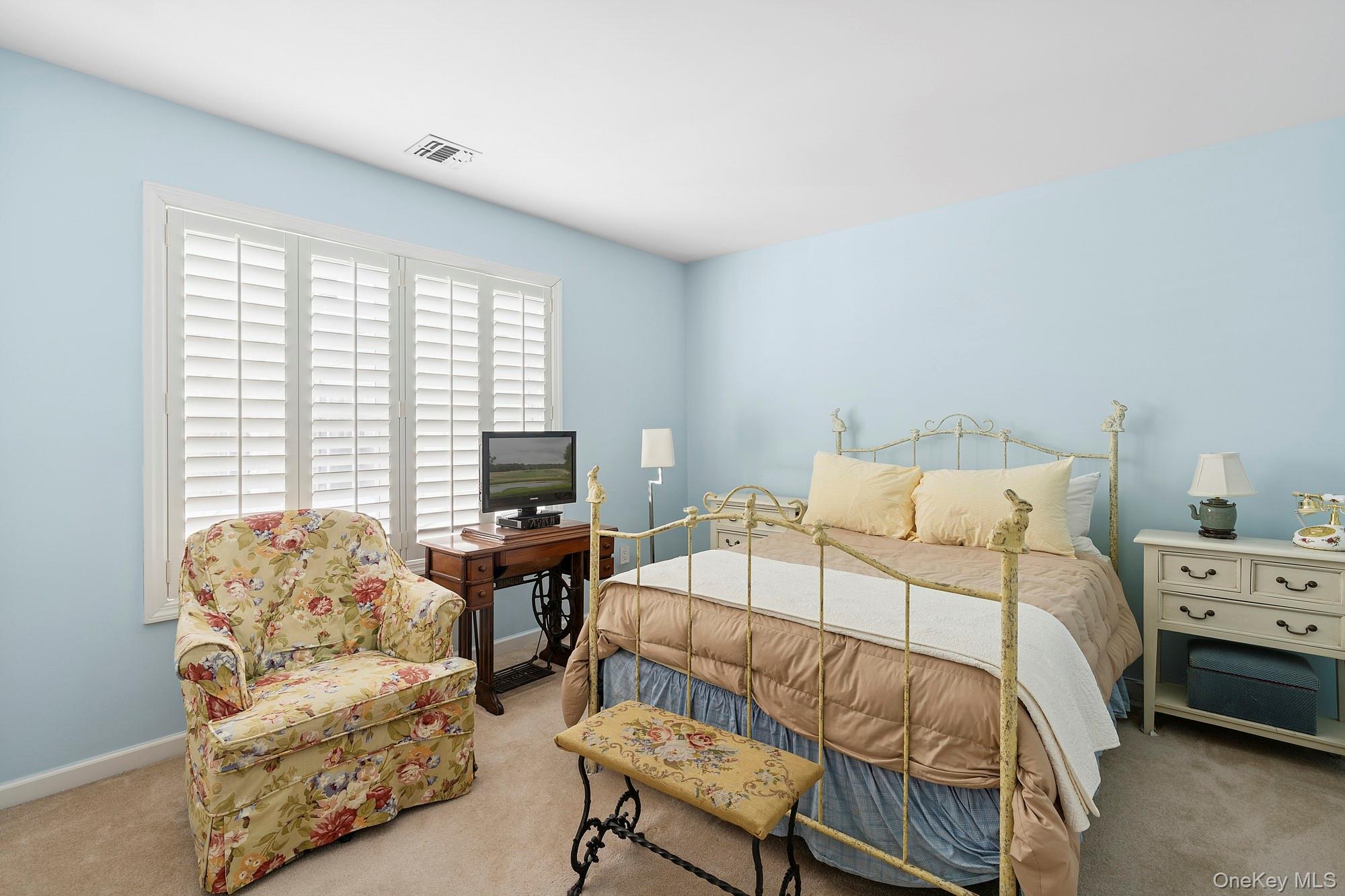 #12 photo, 179 Melody Court, Eastport , NY 11941