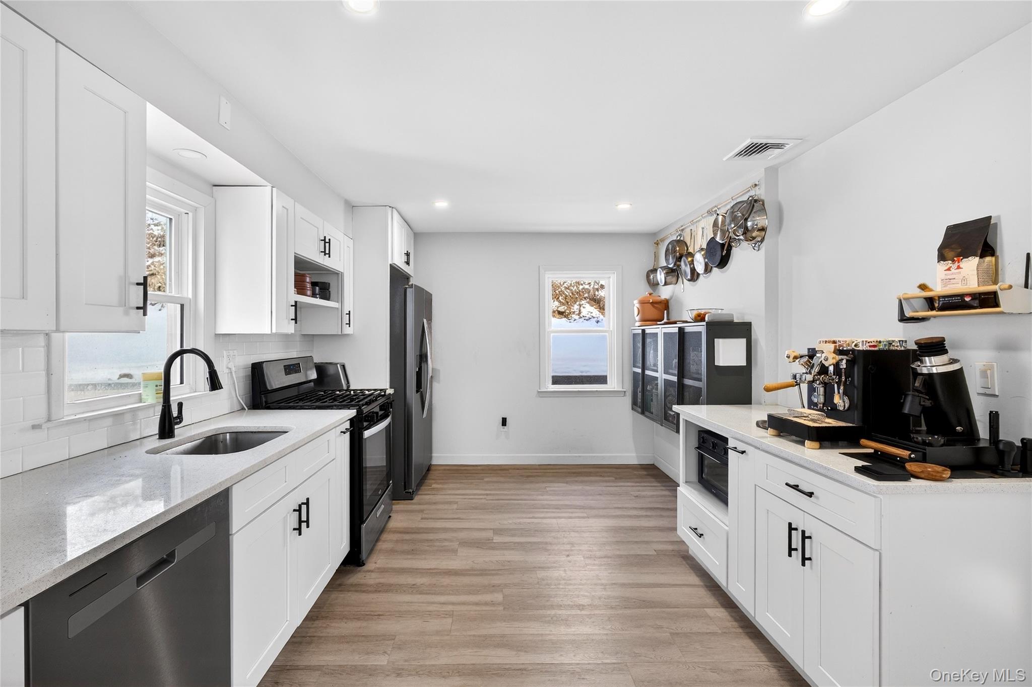 #3 photo, 139 S Kensico Avenue, Valhalla , NY 10595