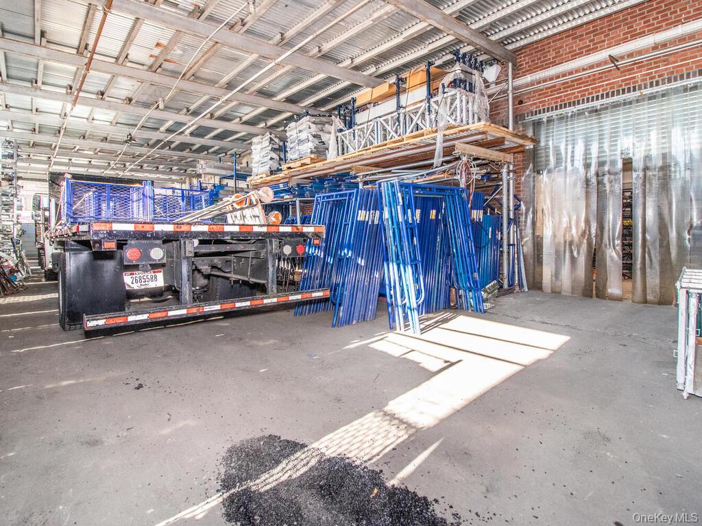 #13 photo, 205-02 Jamaica Avenue, Куинс ‖ Hollis , NY 11423