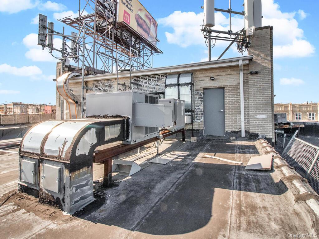 #16 photo, 205-02 Jamaica Avenue, Куинс ‖ Hollis , NY 11423