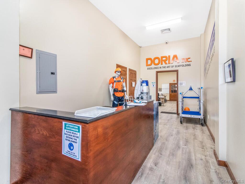 #5 photo, 205-02 Jamaica Avenue, Куинс ‖ Hollis , NY 11423