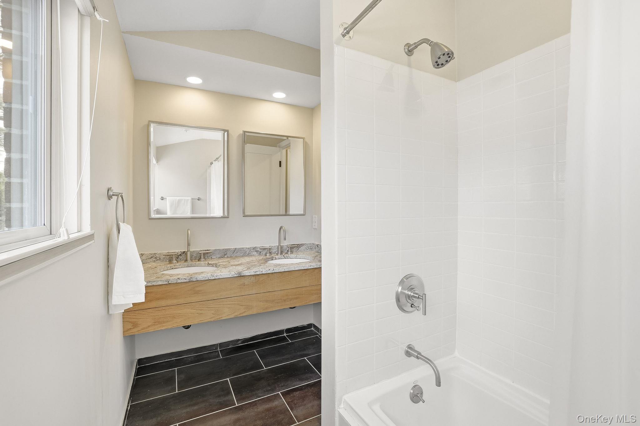 #12 photo, 150 N Bedford Road, Chappaqua , NY 10514