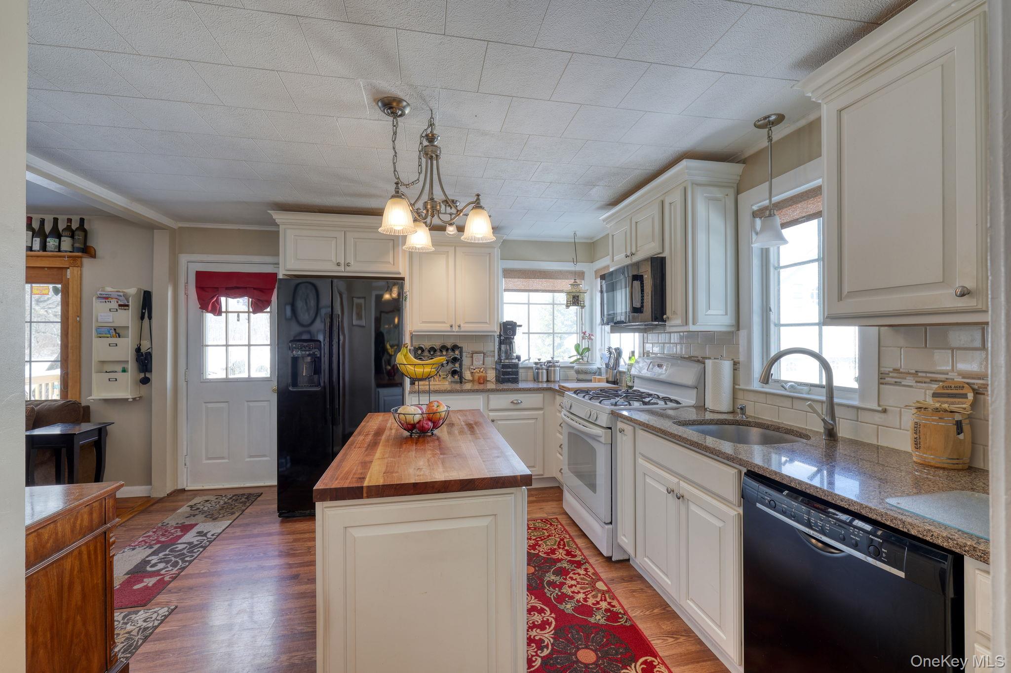 #12 photo, 108 St Andrews Road, Walden , NY 12586