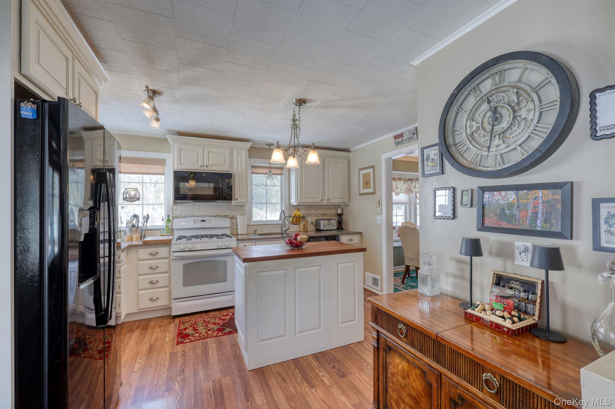 #14 photo, 108 St Andrews Road, Walden , NY 12586