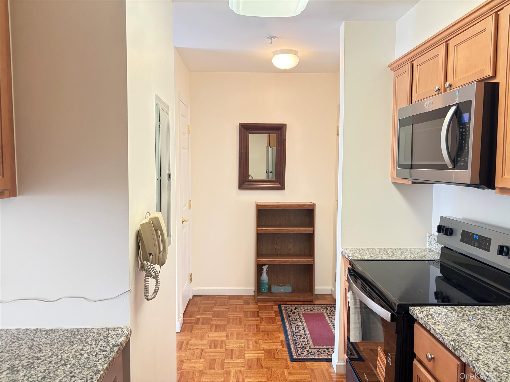 #11 photo, 306 Sutton Drive, Mount Kisco , NY 10549