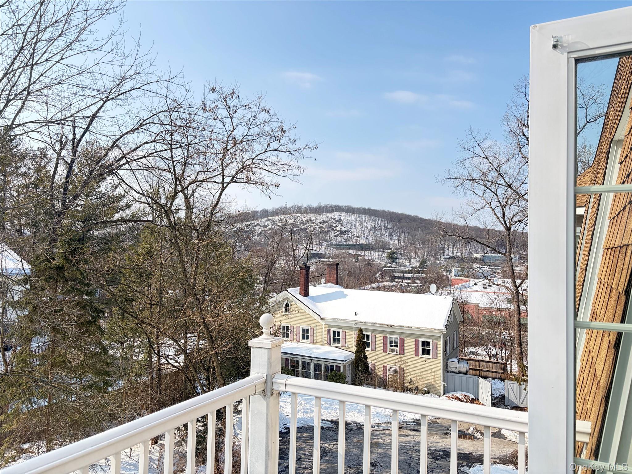 #4 photo, 306 Sutton Drive, Mount Kisco , NY 10549