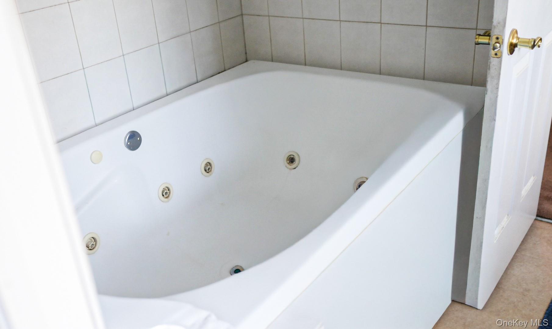 #14 photo, 6 Rock View Lane, Loch Sheldrake , NY 12759