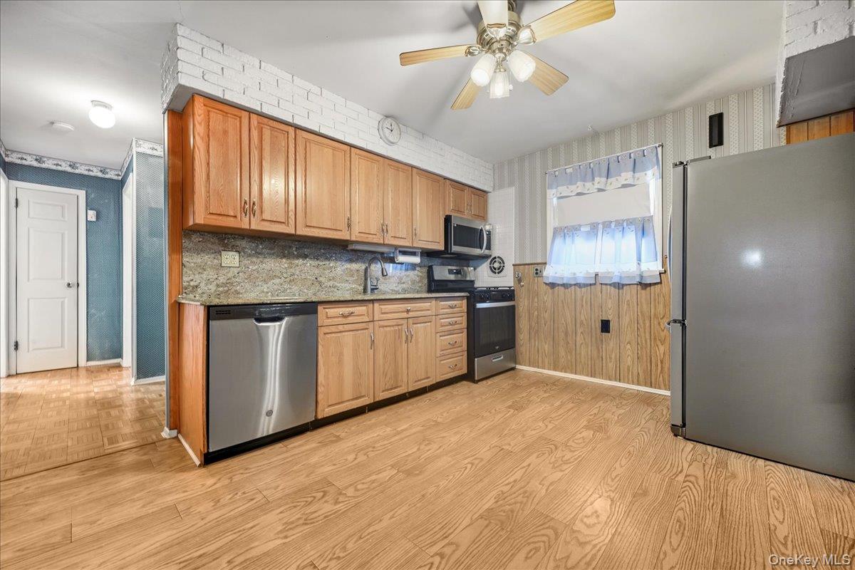 #10 photo, 26 Terrace Avenue, מחוז נסאו Floral Park , NY 11001