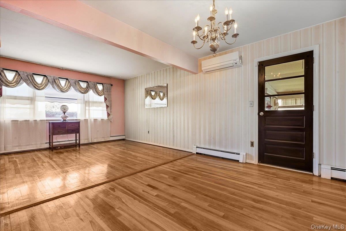 #6 photo, 26 Terrace Avenue, מחוז נסאו Floral Park , NY 11001