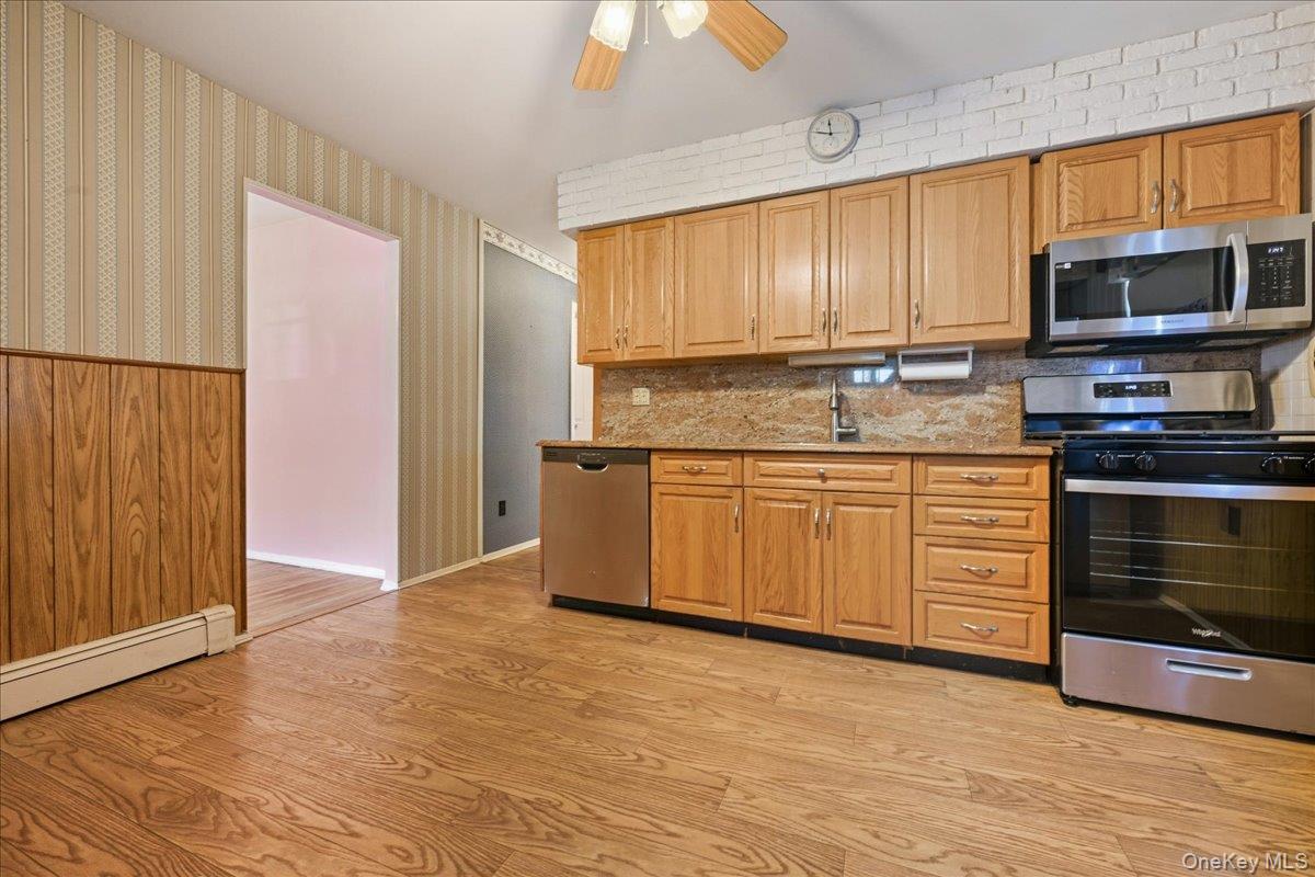 #7 photo, 26 Terrace Avenue, מחוז נסאו Floral Park , NY 11001