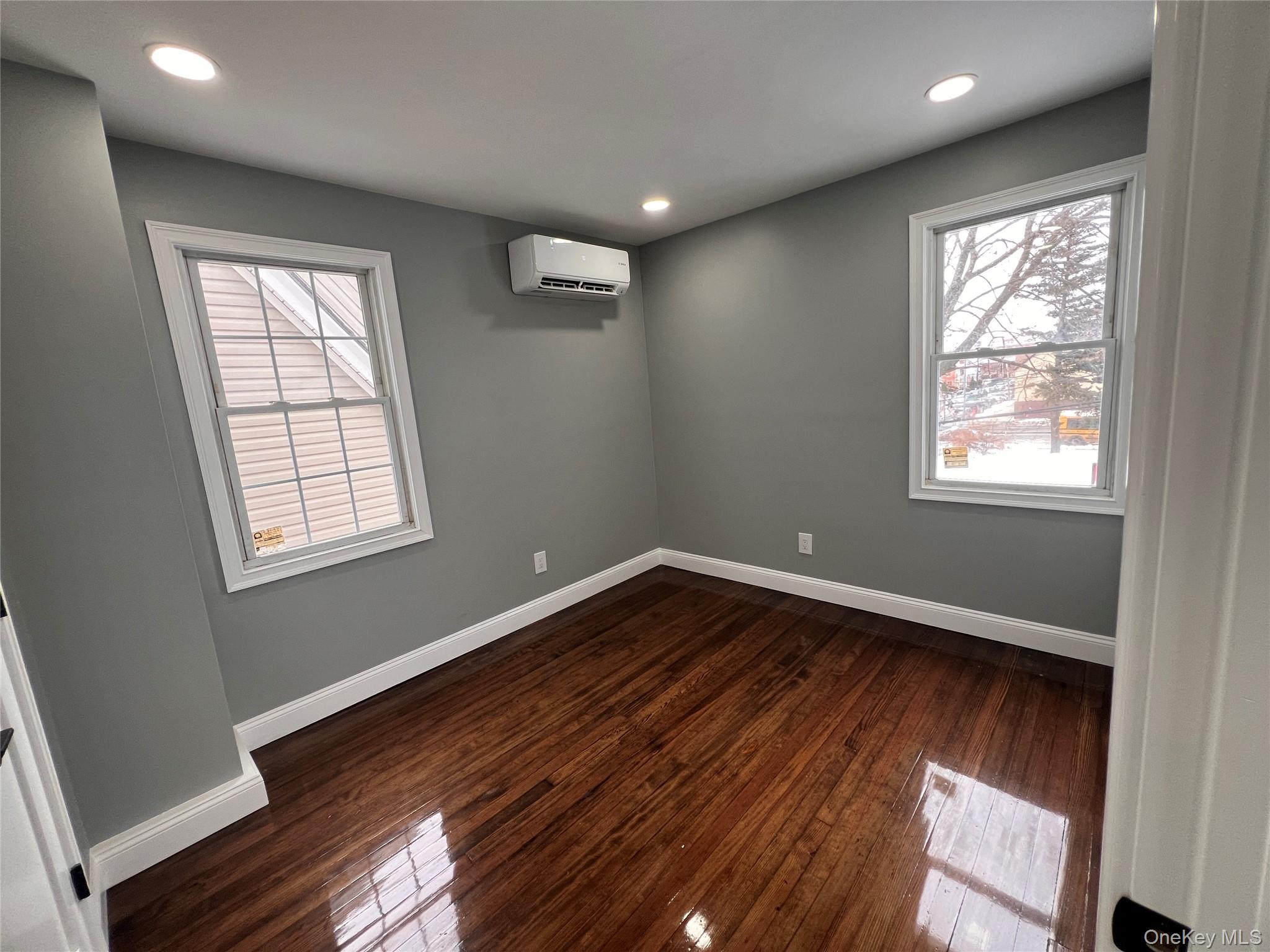 #16 photo, 11024 207th Street, Queens Village , NY 11429