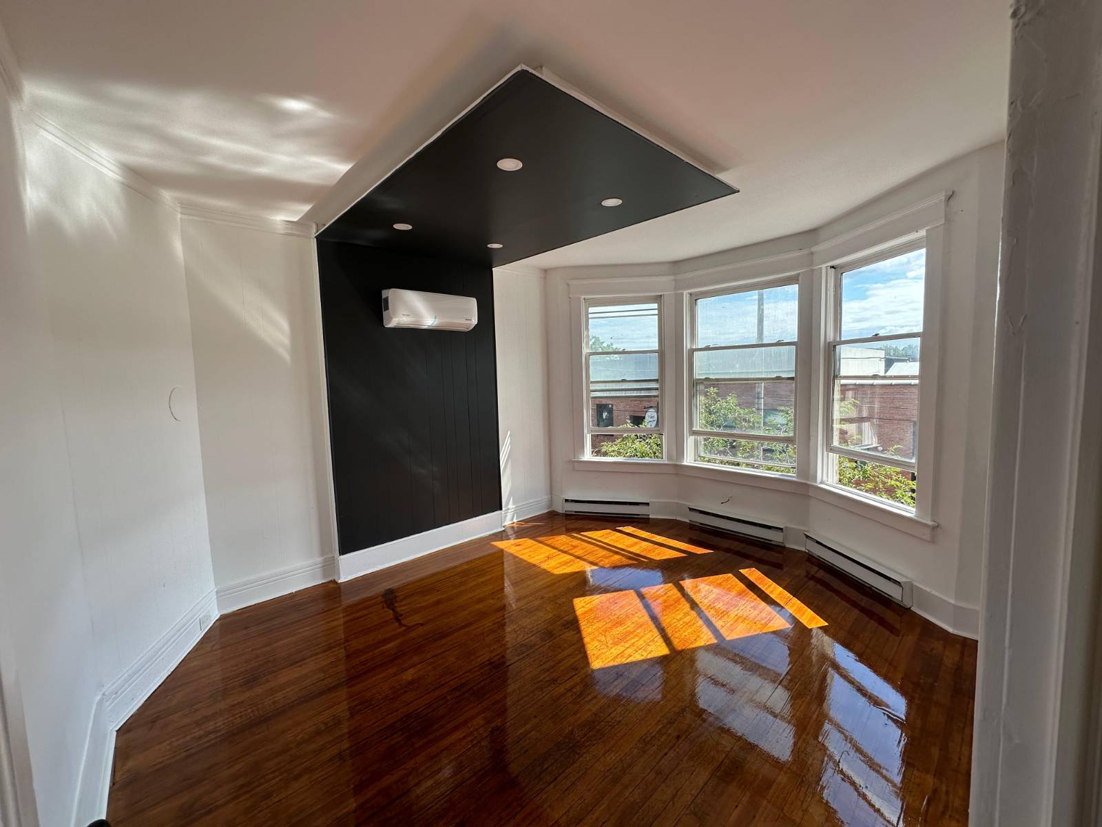 #8 photo, 157 Myrtle Ave, Albany , NY 12202