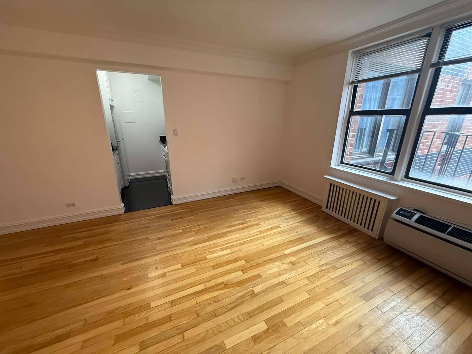 #5 photo, 305 13th St, מנהטן Park Slope , NY 10014