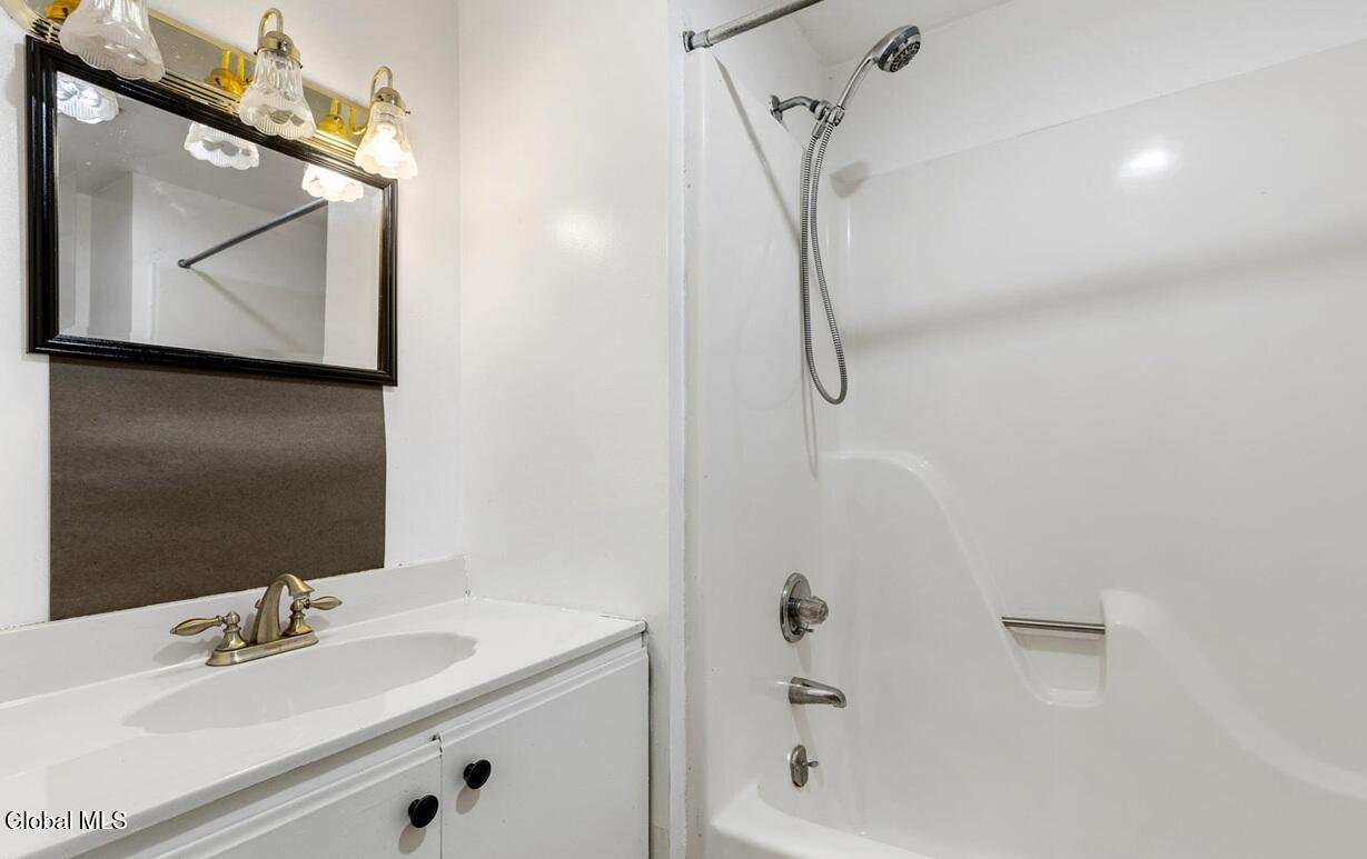 #18 photo, 24 Thimbleberry Road, Malta , NY 12020