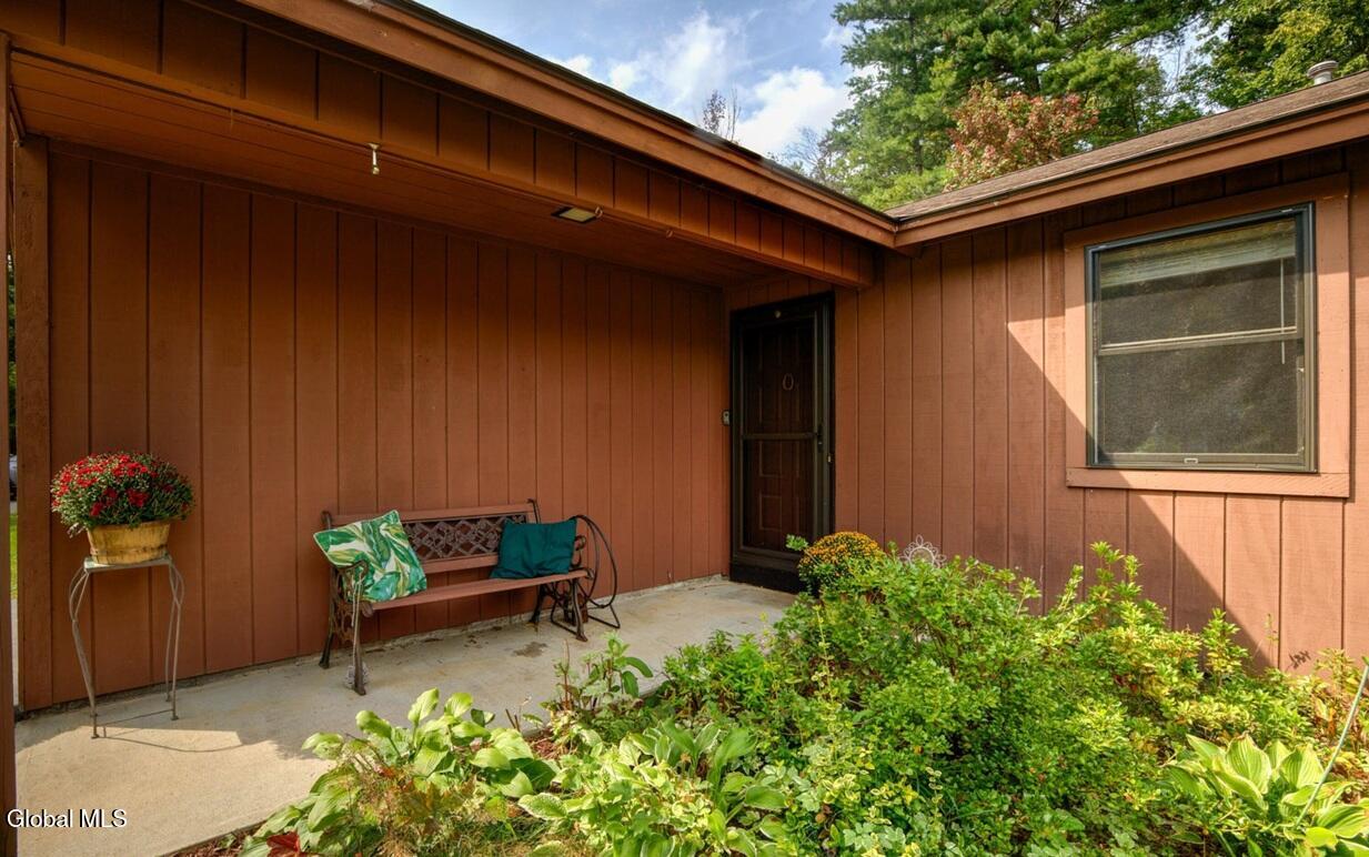 #4 photo, 24 Thimbleberry Road, Malta , NY 12020