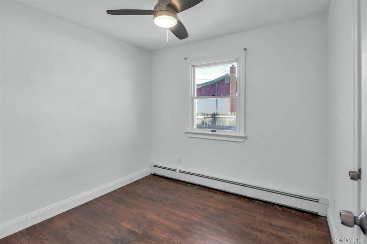 #4 photo, 7 Miller Drive, Lake Grove , NY 11755