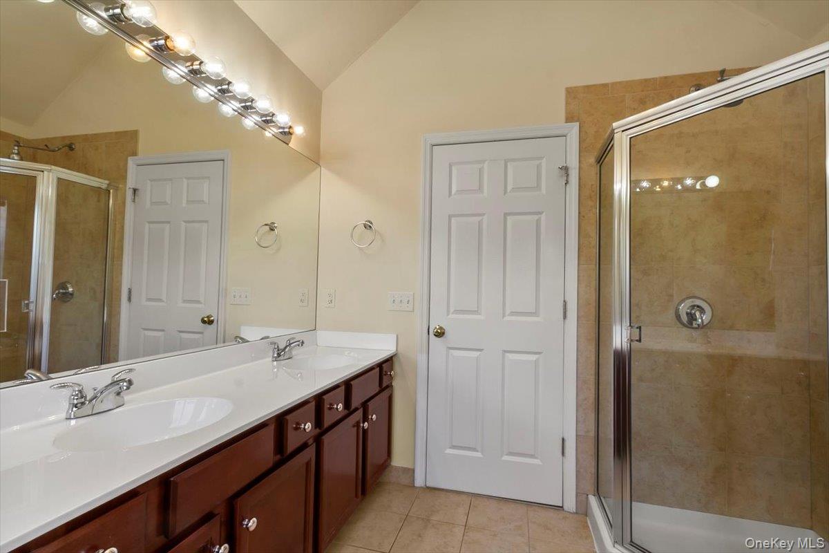 #16 photo, 135 N River Drive, Beacon , NY 12508