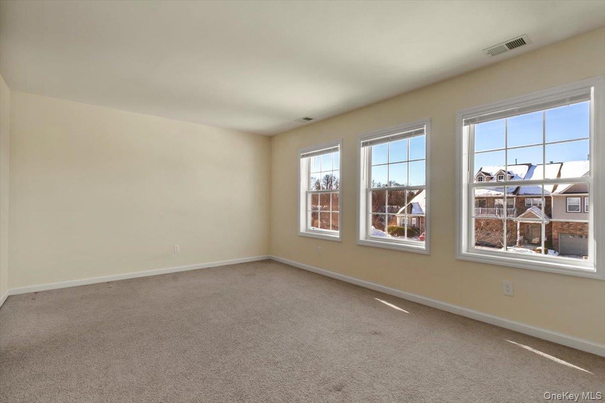 #20 photo, 135 N River Drive, Beacon , NY 12508