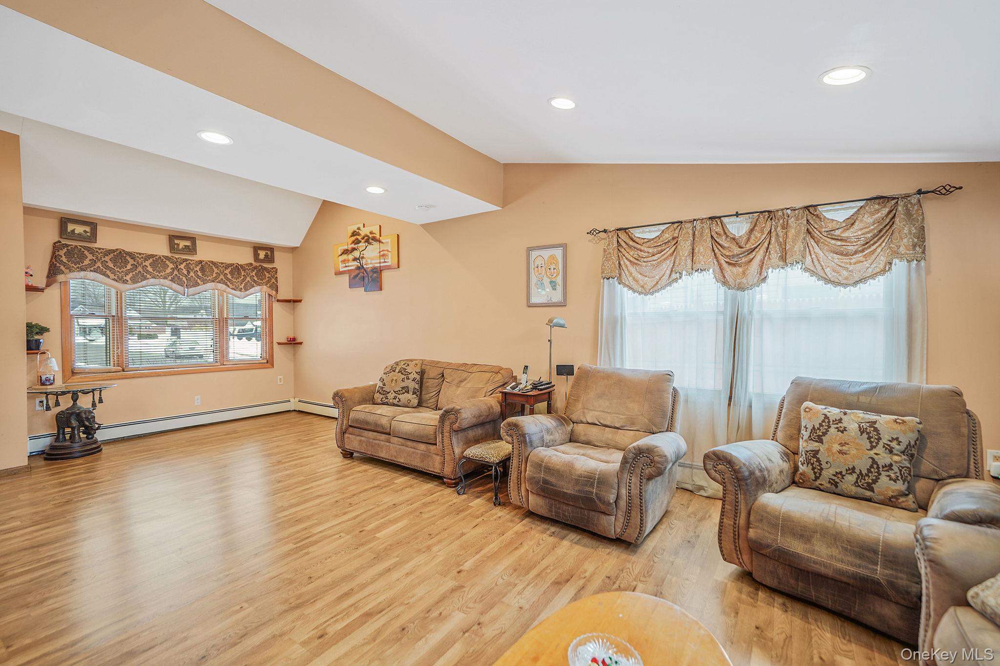 #6 photo, 68 Coppersmith Road, Levittown , NY 11756