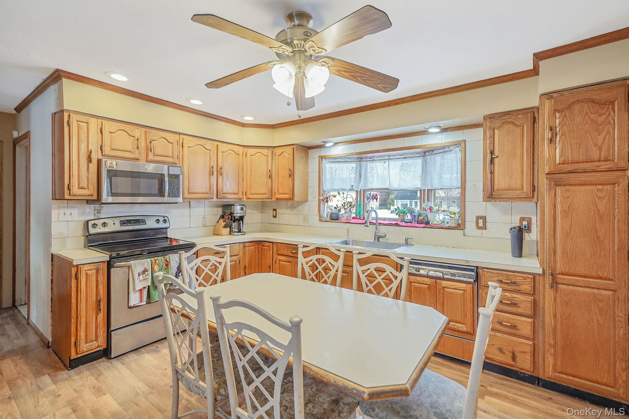 #9 photo, 68 Coppersmith Road, Levittown , NY 11756