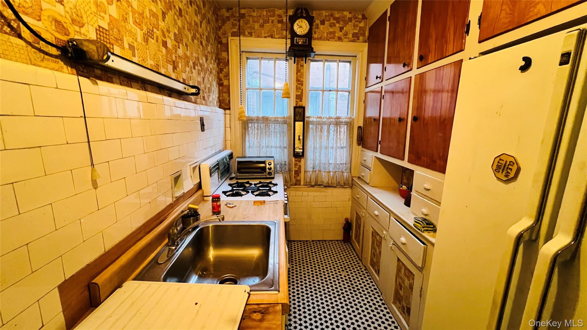 #19 photo, 4306 56th Street, Woodside , NY 11377