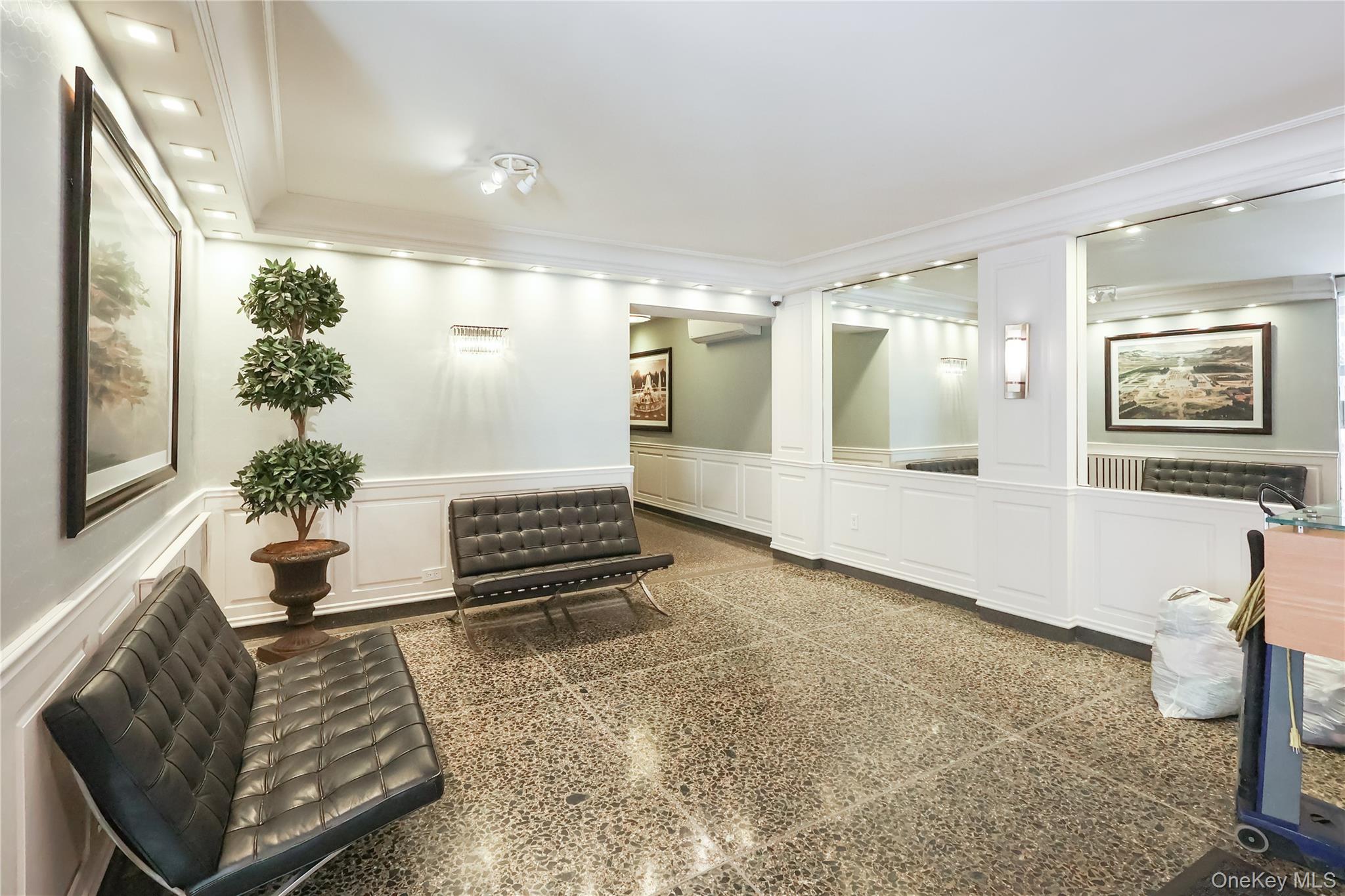 #3 photo, 11045 71st Road, 皇后区 森林小丘 Forest Hills , NY 11375