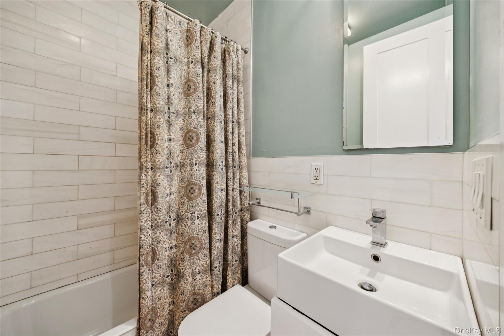 #5 photo, 66 W 84th Street, New York (Manhattan) , NY 10024