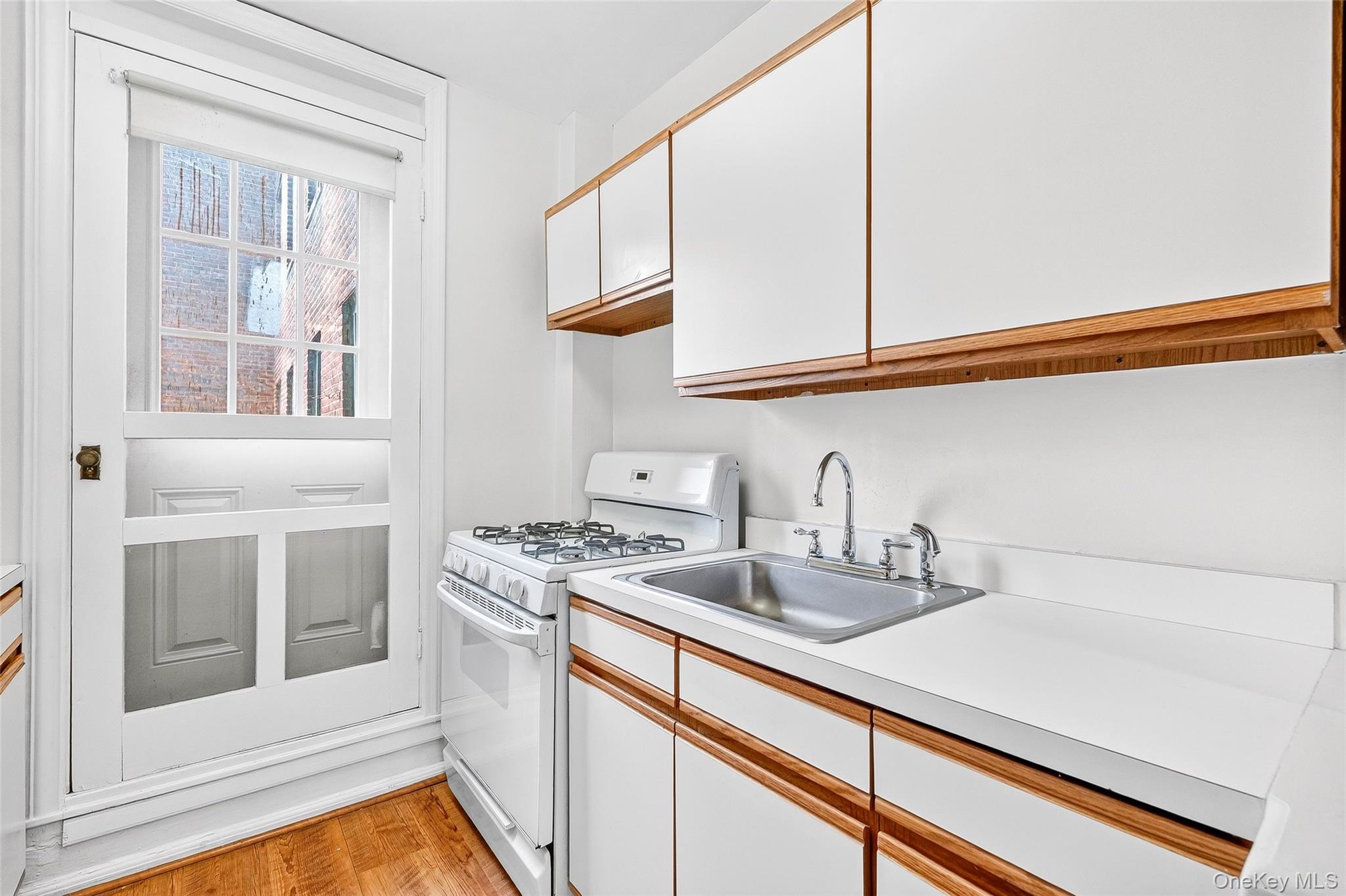 #16 photo, 2 Greenridge Avenue, White Plains , NY 10605