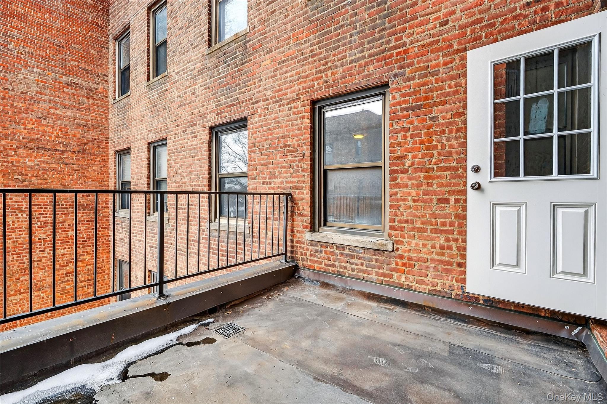 #19 photo, 2 Greenridge Avenue, White Plains , NY 10605