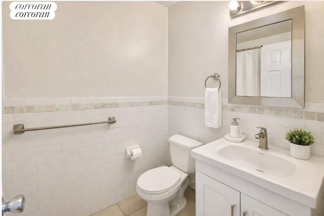 #4 photo, Brooklyn, Williamsburg , NY 11206