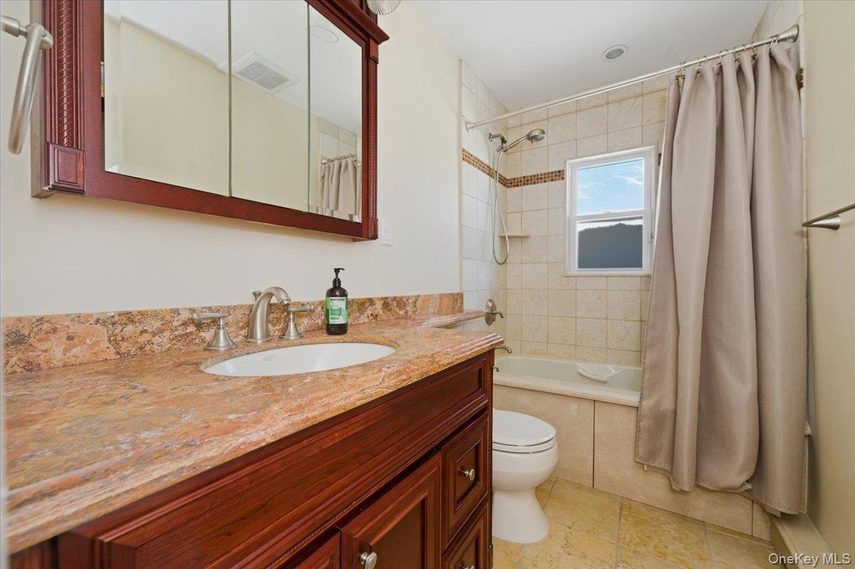 #17 photo, 285 E Shore Drive, Massapequa , NY 11758